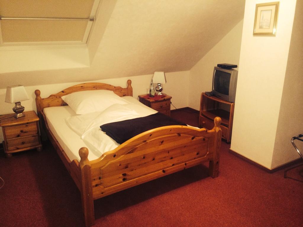 Hotel Friesenhof Westoverledingen Room photo