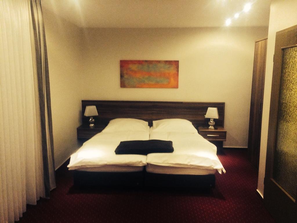 Hotel Friesenhof Westoverledingen Room photo
